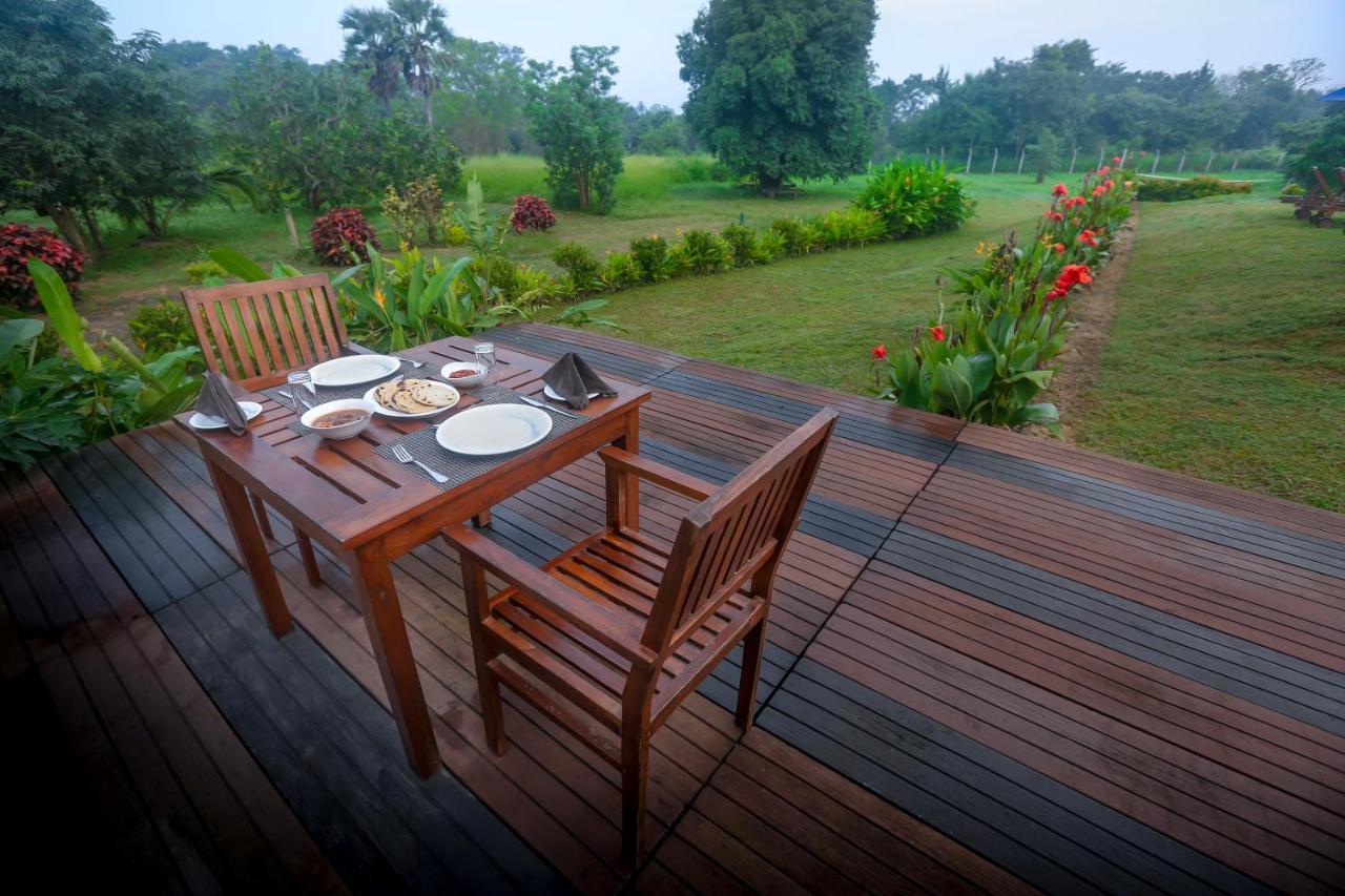 Subaseth Villa 아누라다푸라 외부 사진