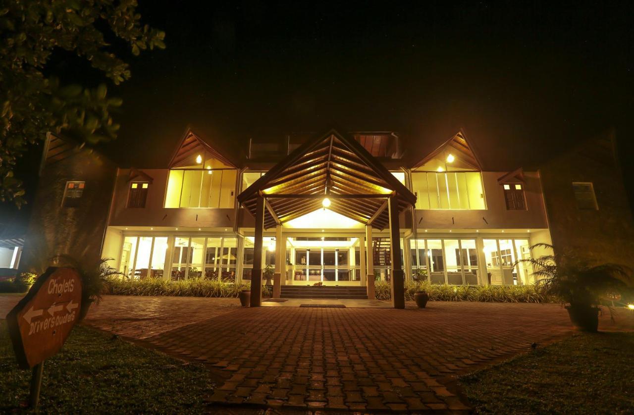 Subaseth Villa 아누라다푸라 외부 사진