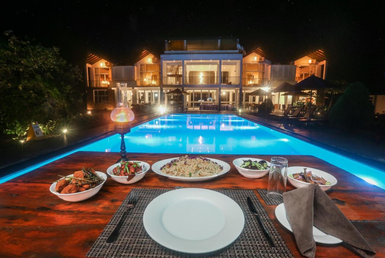 Subaseth Villa 아누라다푸라 외부 사진