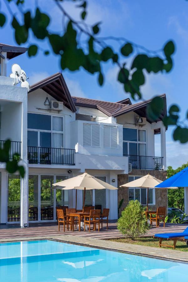 Subaseth Villa 아누라다푸라 외부 사진