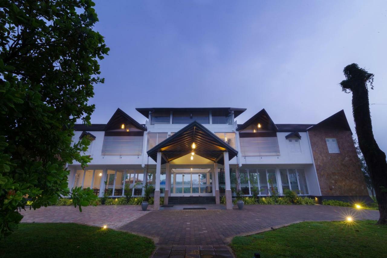 Subaseth Villa 아누라다푸라 외부 사진