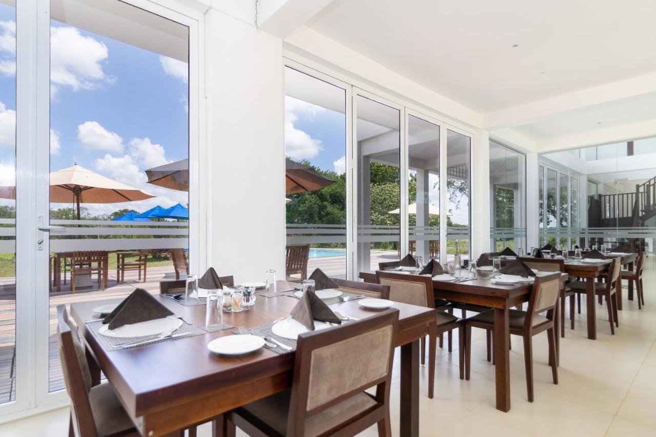 Subaseth Villa 아누라다푸라 외부 사진