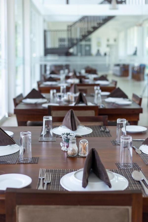 Subaseth Villa 아누라다푸라 외부 사진